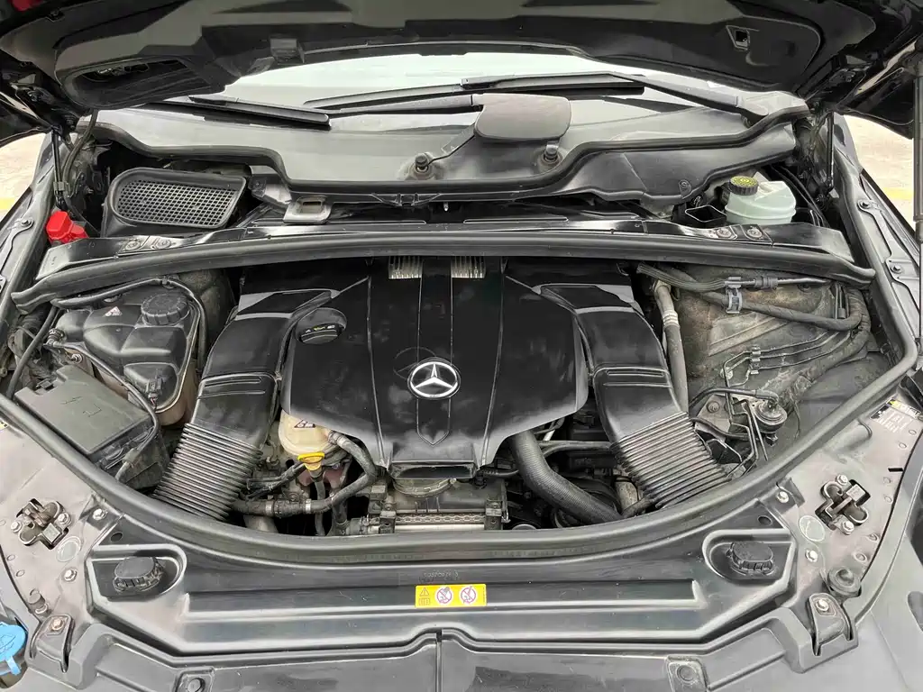 Mercedes-Benz R-Class 2015 — фото 18