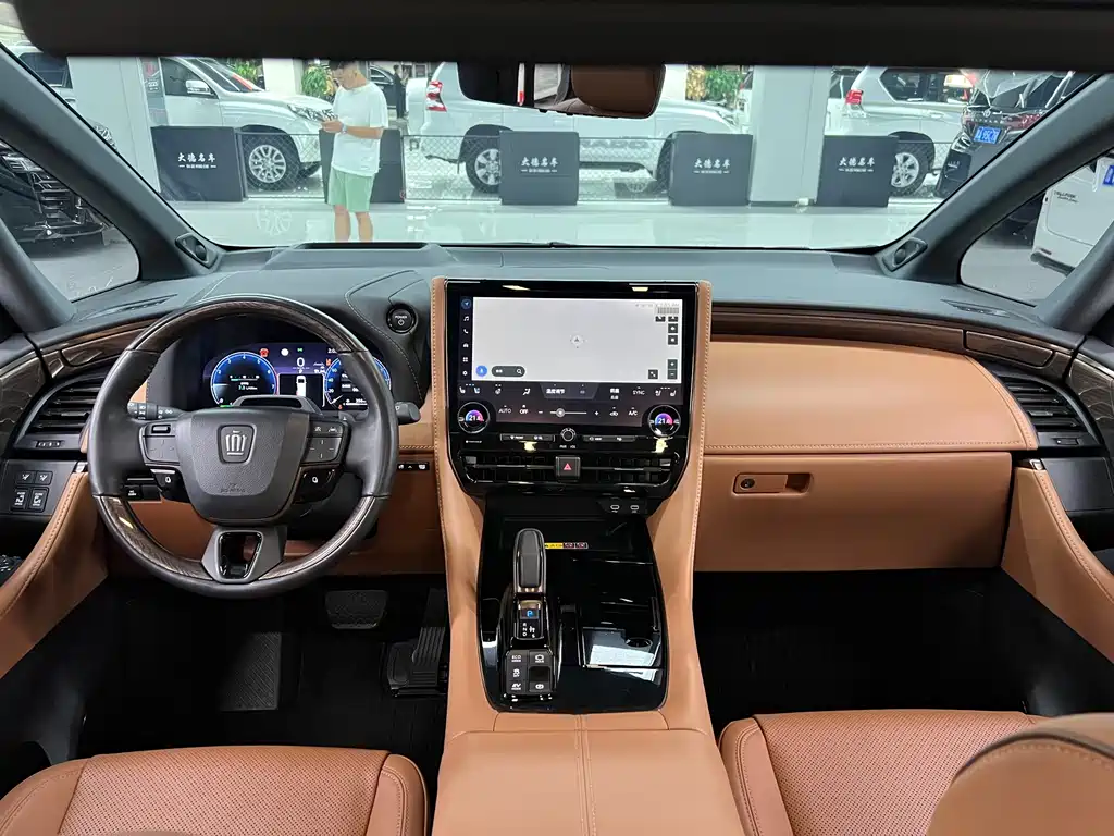 Toyota Vellfire 2026 — фото 17
