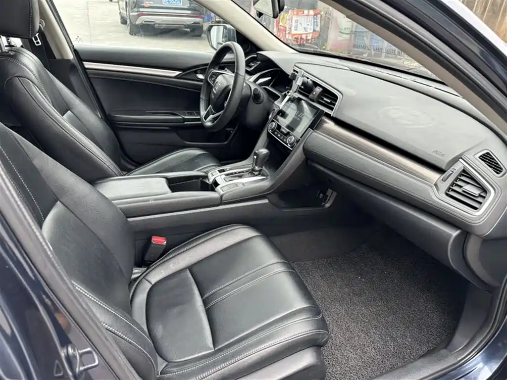 Honda Civic 2020 — фото 13