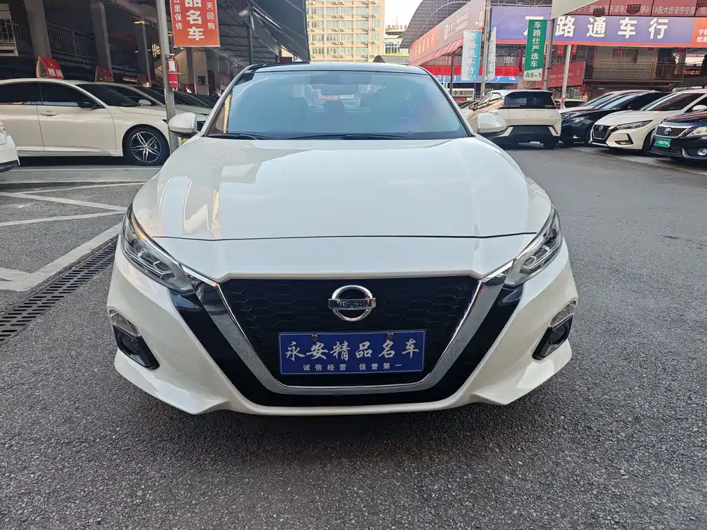 Nissan Teana 2022