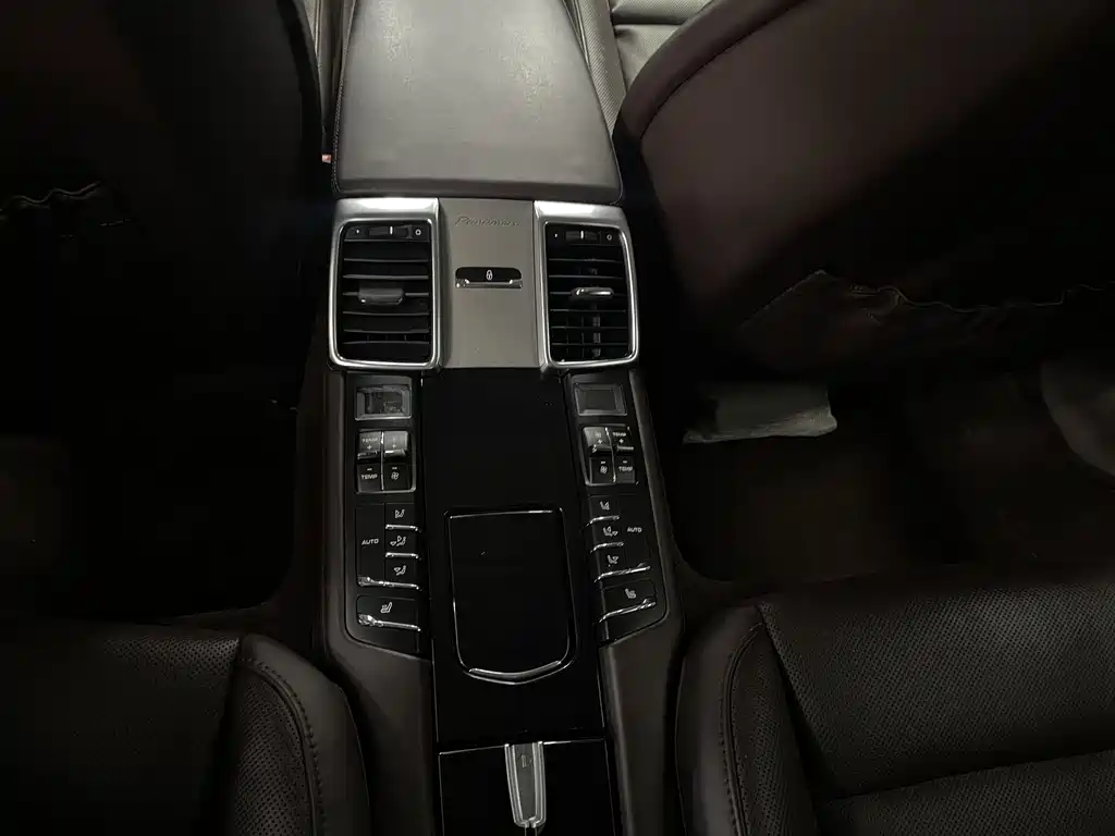 Porsche Panamera 2014 — фото 11