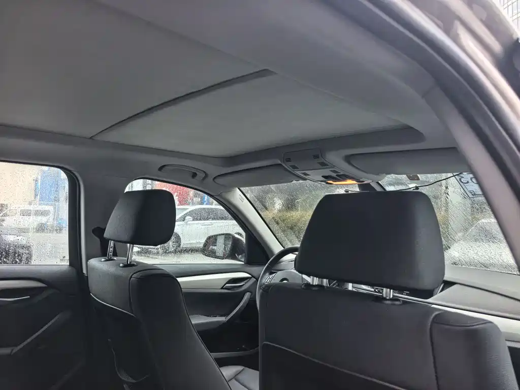 BMW X1 2014 — фото 19