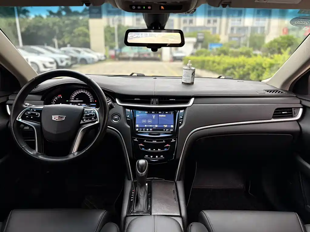 Cadillac XTS 2019 — фото 10