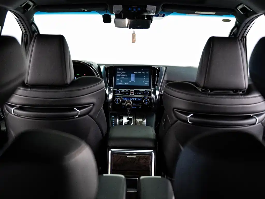 Toyota Alphard 2023 — фото 15
