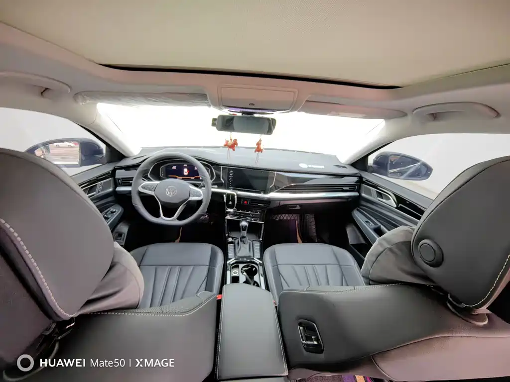 Volkswagen Passat 2025