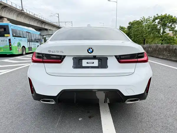 BMW 3 Series 2023