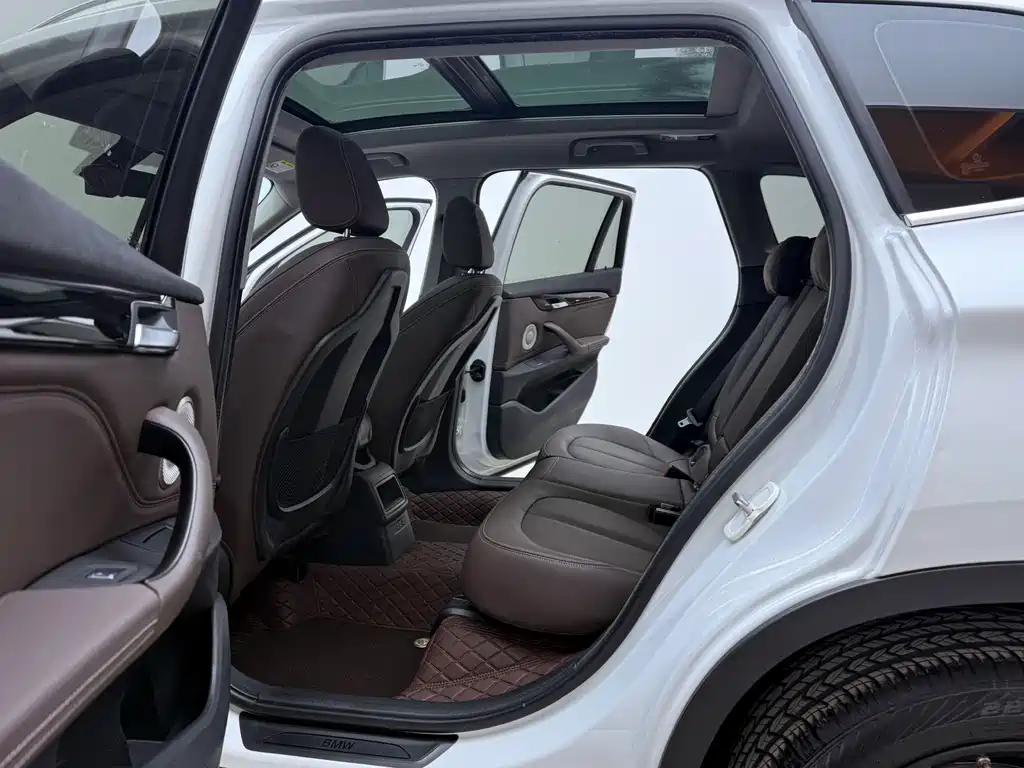 BMW X1 2023 — фото 13