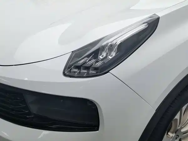 Lynk & Co 01 2018