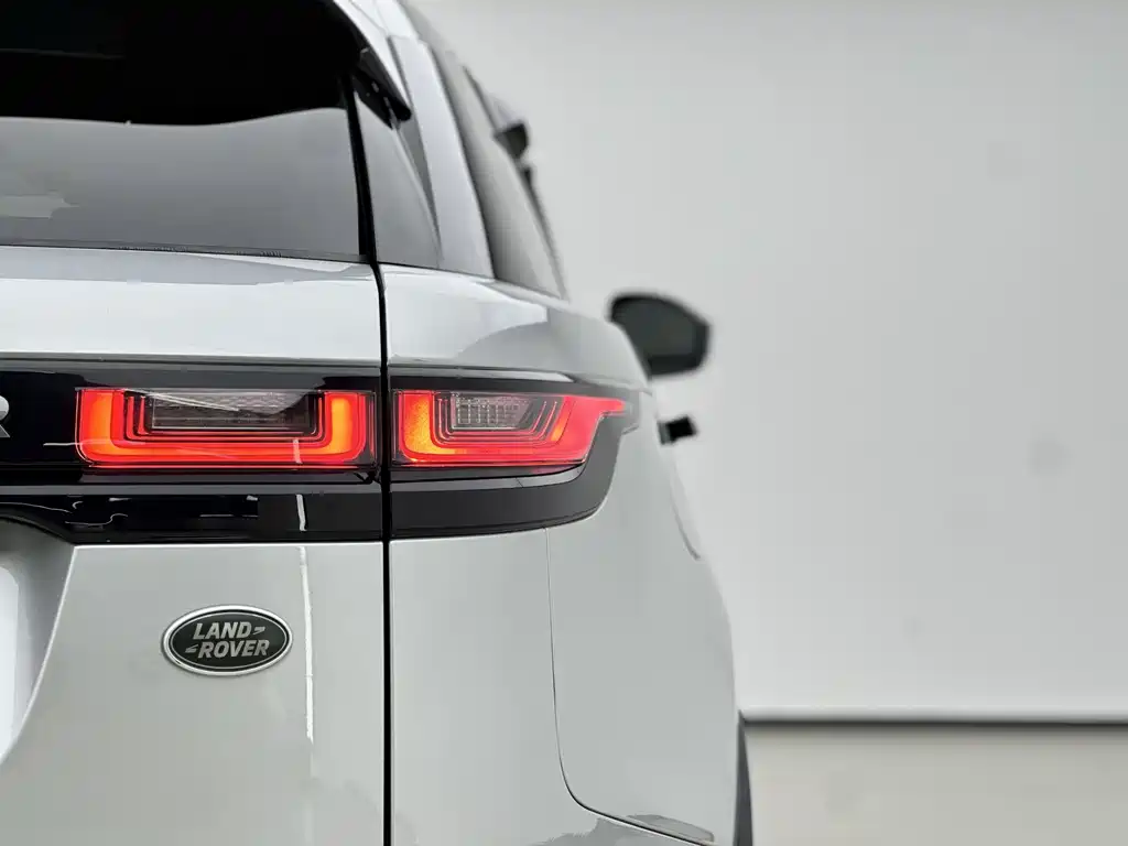Land Rover Velar 2019 — фото 10