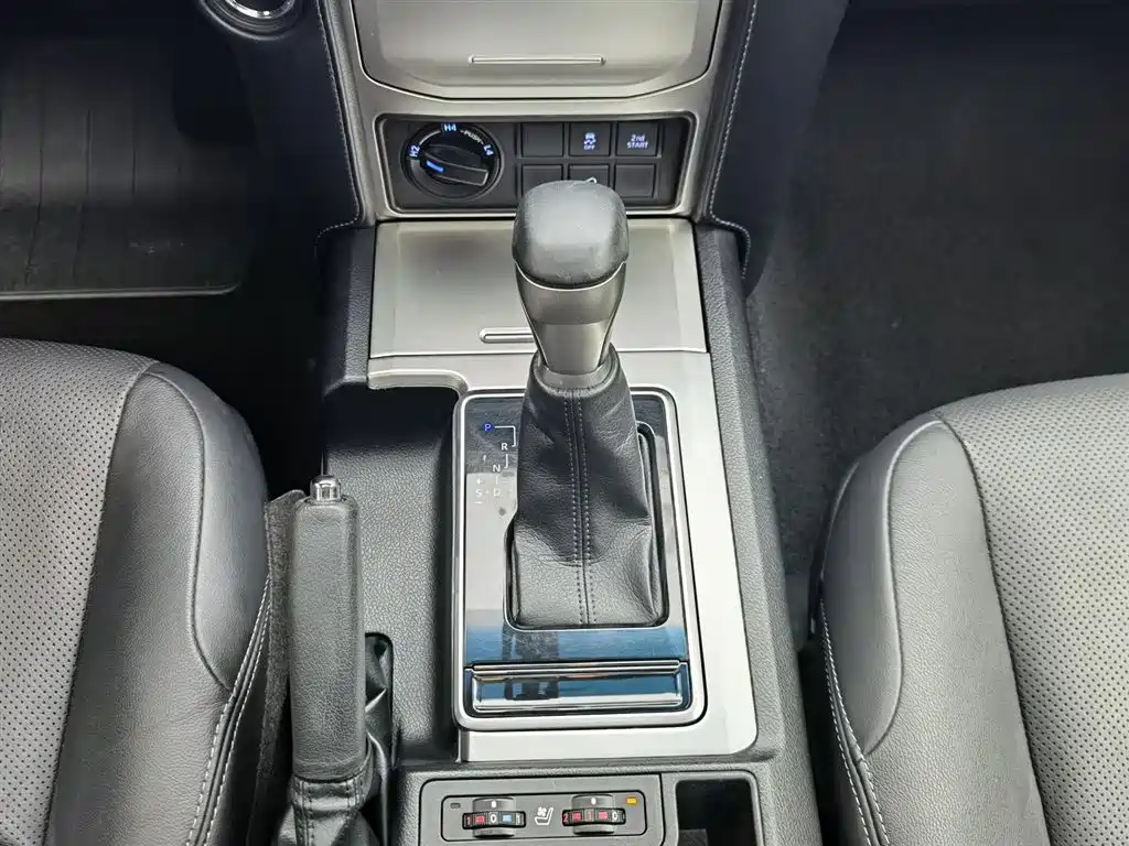 Toyota Prado 2019 — фото 13