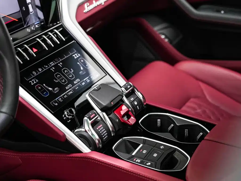 Lamborghini Urus 2024 — фото 14