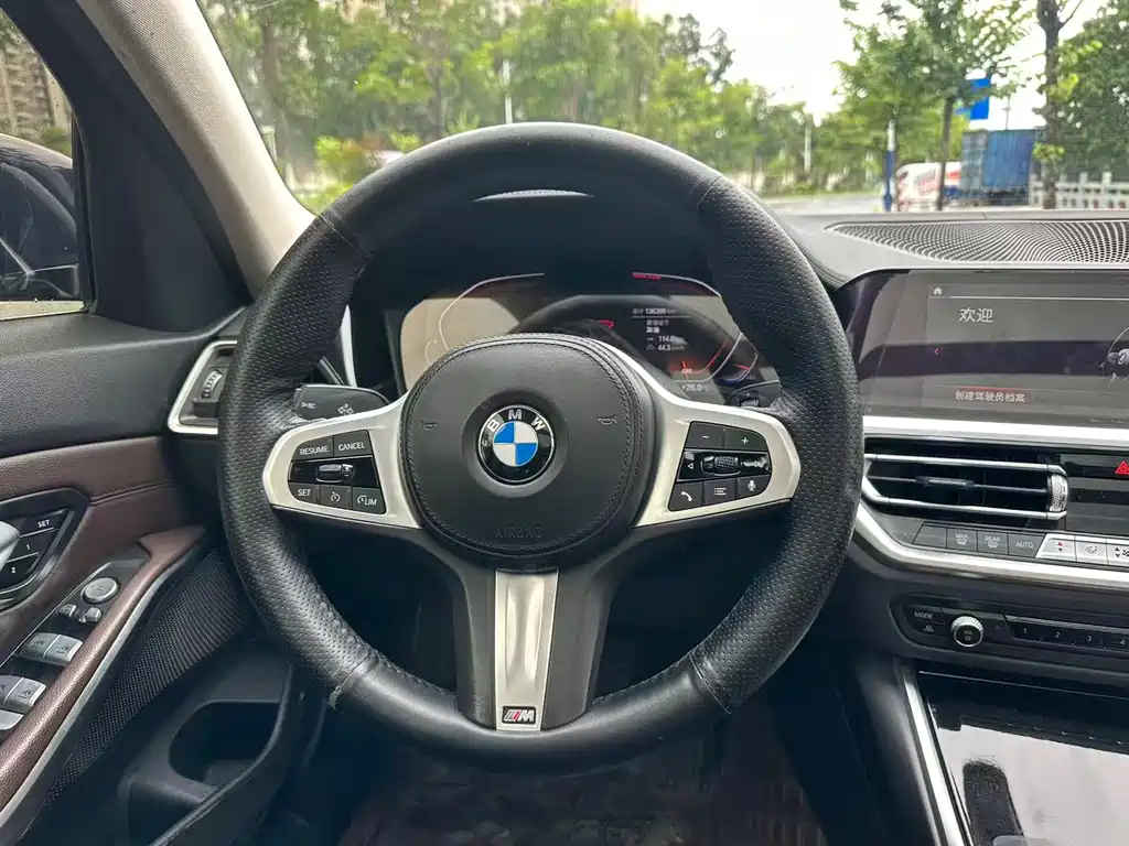 BMW 3 Series 2022 — фото 14