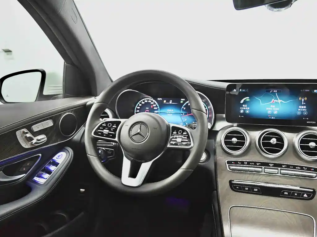 Mercedes-Benz GLC 2020 — фото 18