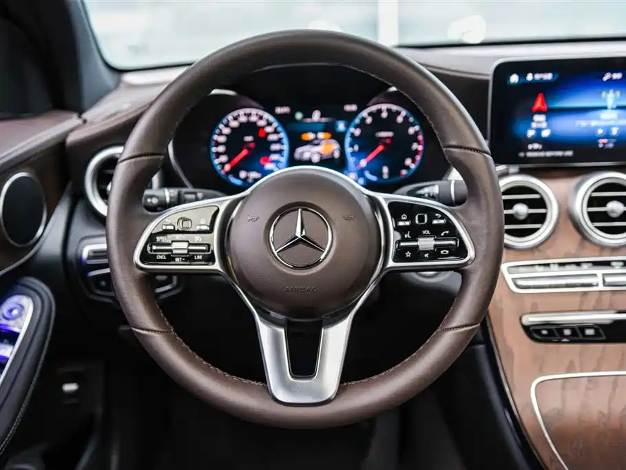 Mercedes-Benz GLC 2022 — фото 17
