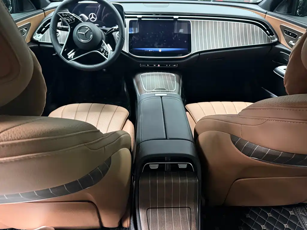 Mercedes-Benz E-Class 2025 — фото 13