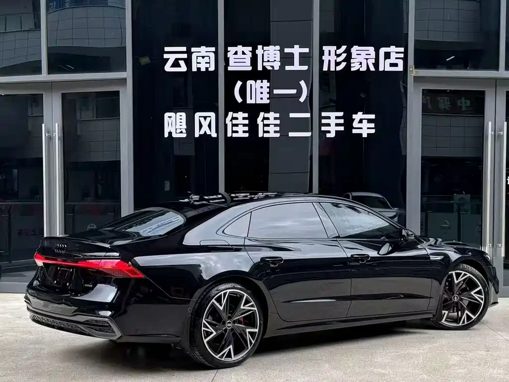 Audi A7L 2024 — фото 9