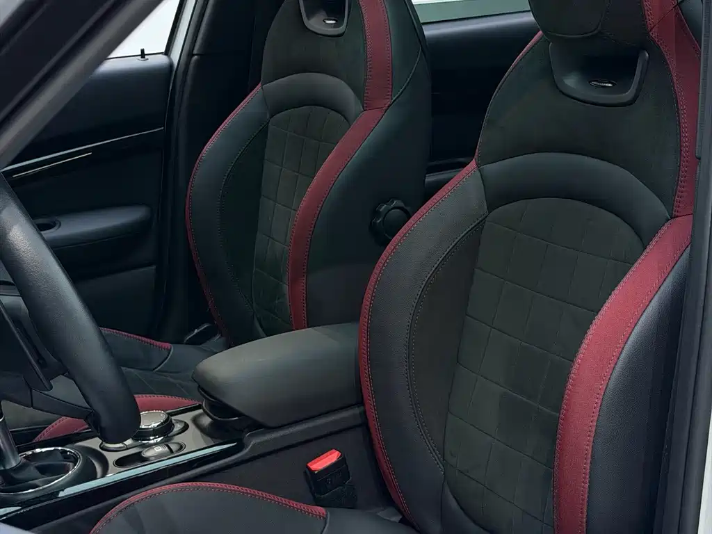 MINI JCW CLUBMAN 2018 — фото 17