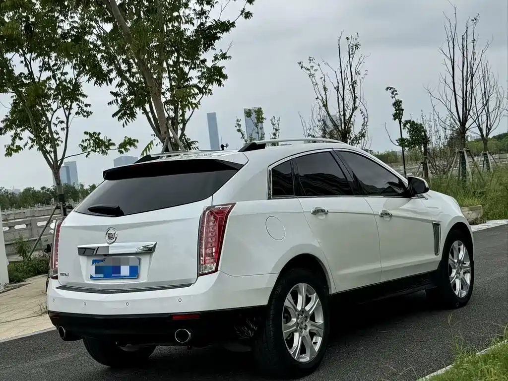 Cadillac SRX 2014 — фото 4