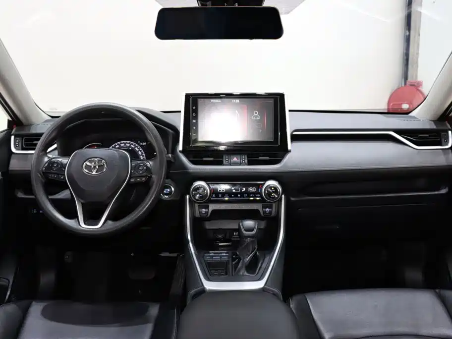 Toyota RAV4 2020 — фото 12