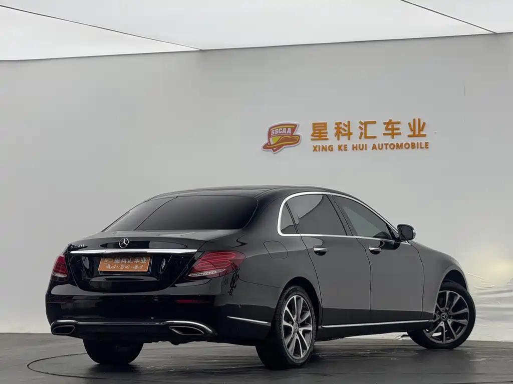 Mercedes-Benz E-Class 2020 — фото 12