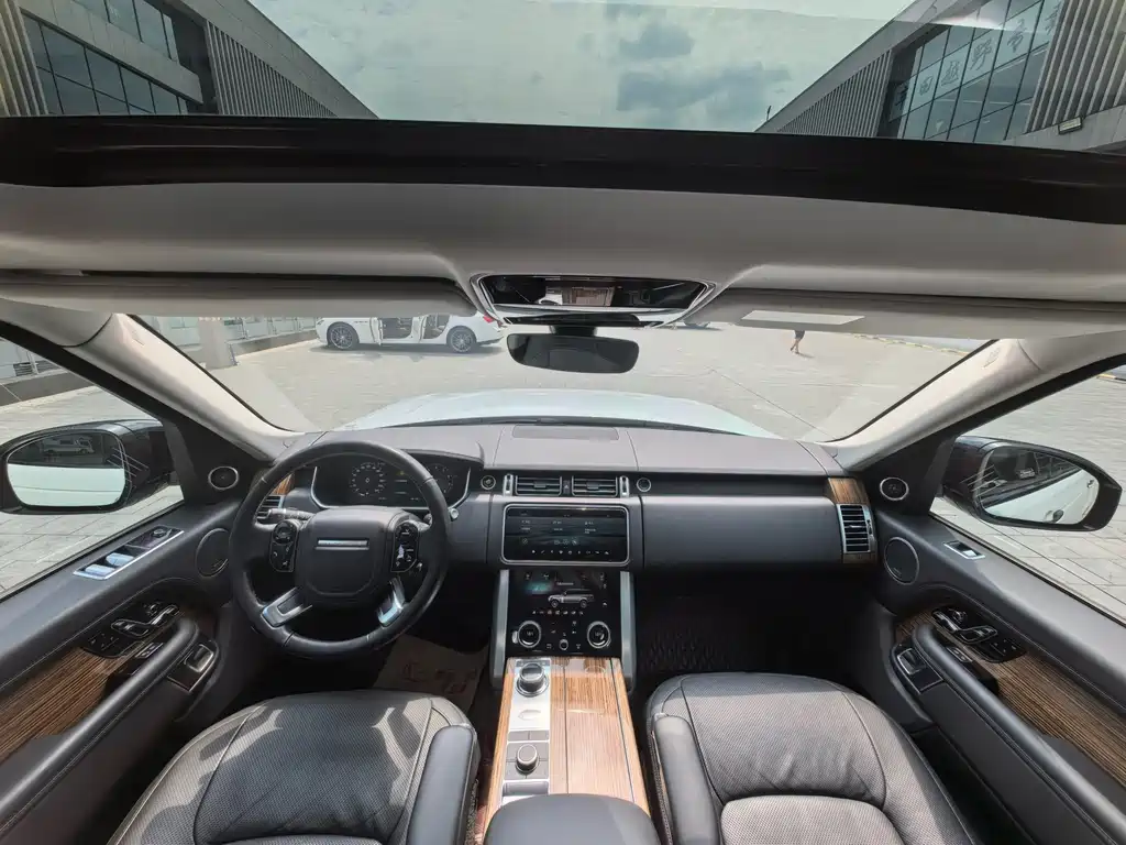Land Rover Range Rover 2019 — фото 8