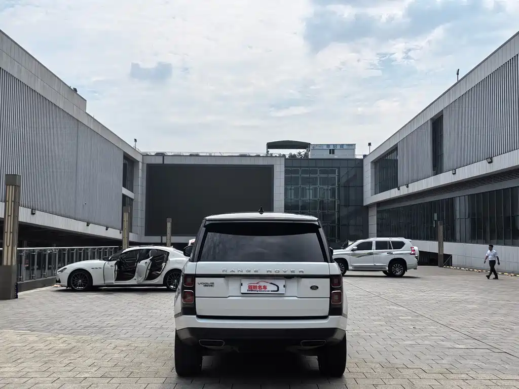 Land Rover Range Rover 2019 — фото 18