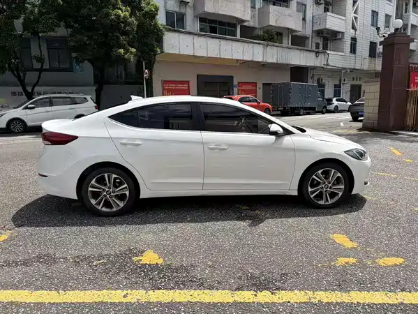 Hyundai Celesta 2017
