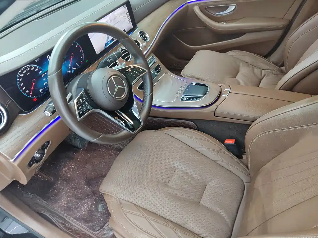Mercedes-Benz E-Class 2023 — фото 10