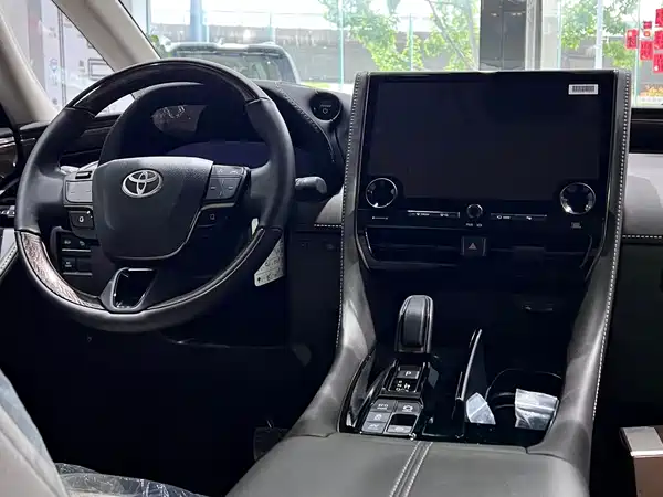 Toyota Alphard 2024
