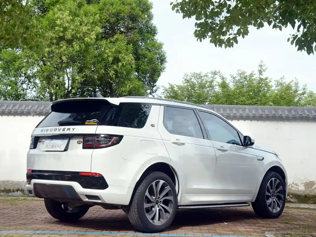 Land Rover Discovery Sport 2022 — фото 12