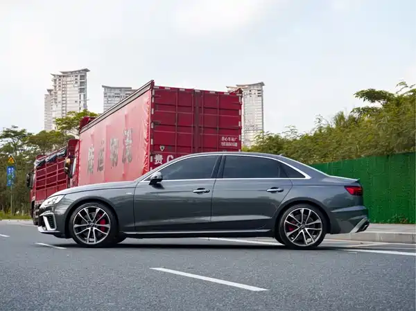 Audi A4L 2022