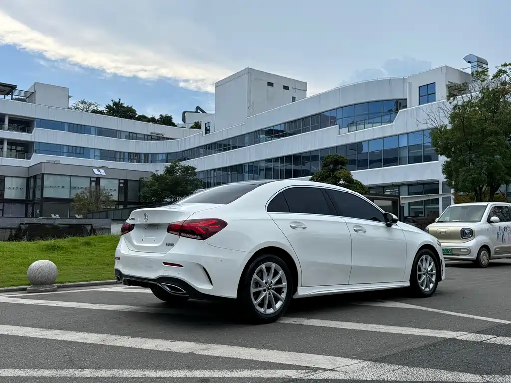 Mercedes-Benz A-Class 2021 — фото 13