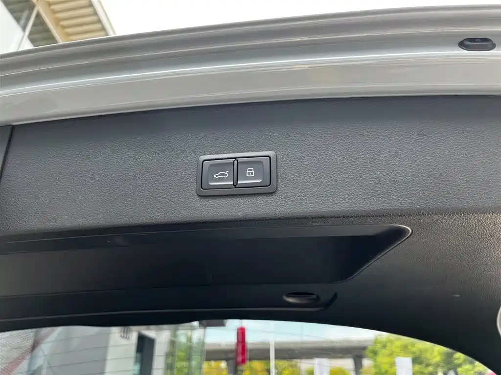 Audi Q2L 2024 — фото 8