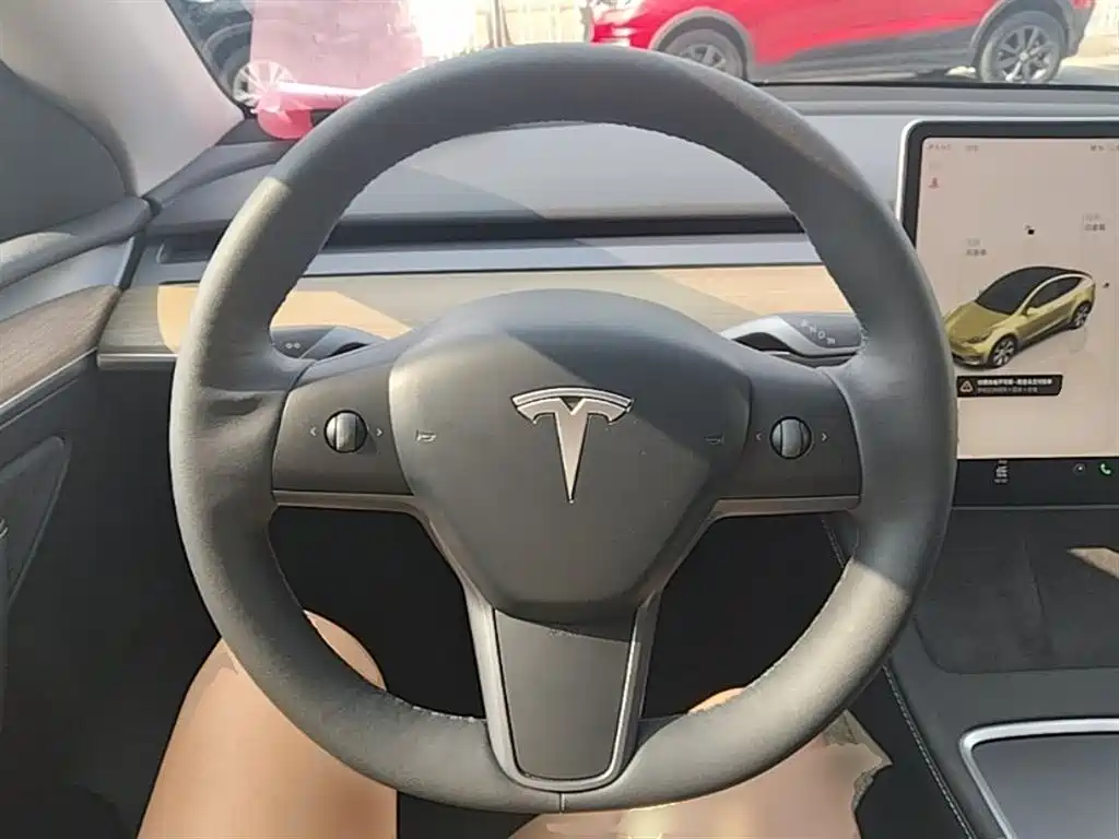Tesla Model Y 2023 — фото 11