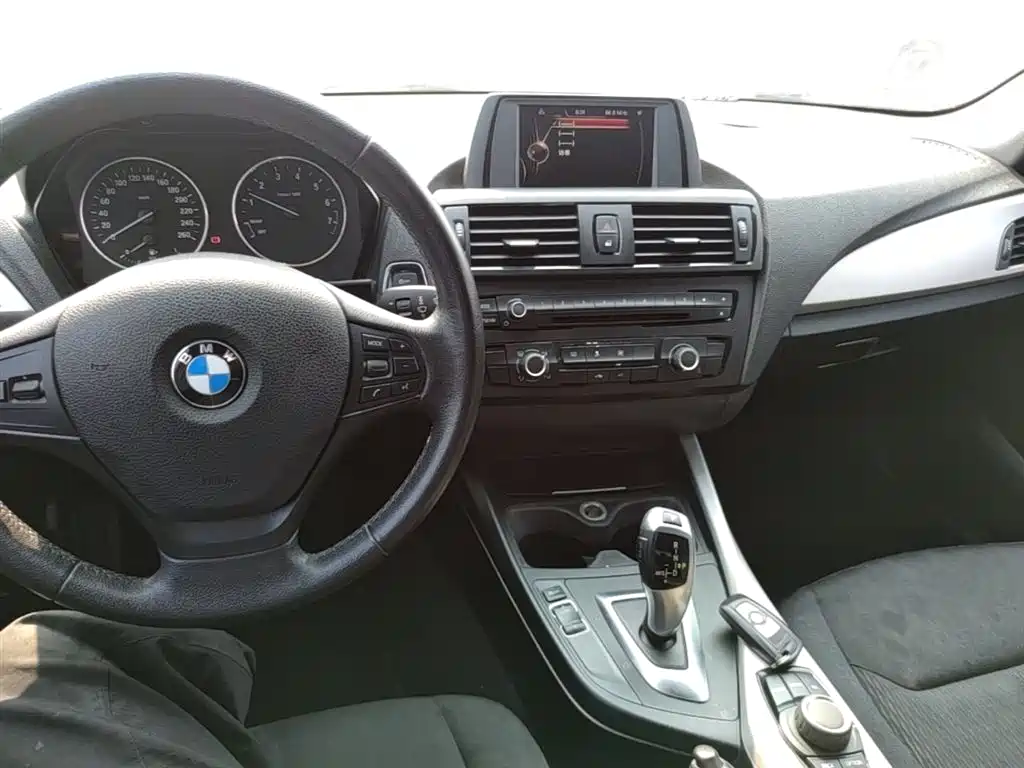BMW 1 Series 2015 — фото 10