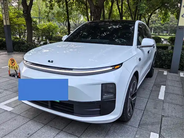 Li Auto L6 2024
