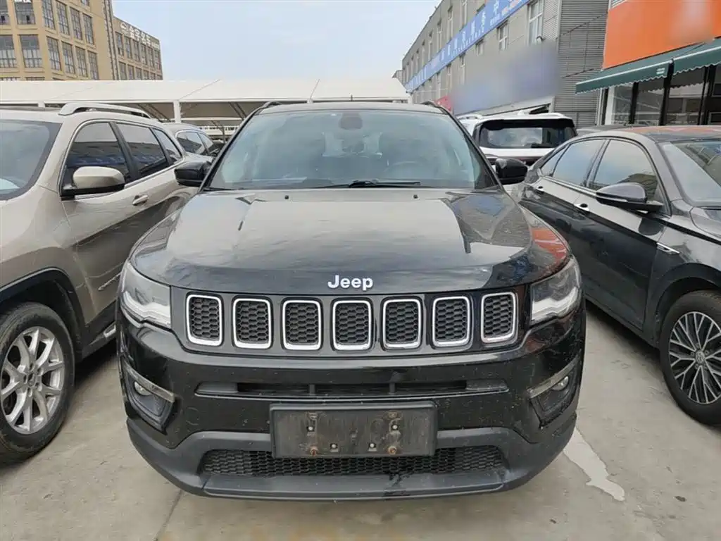 Jeep Compass 2017 — фото 3