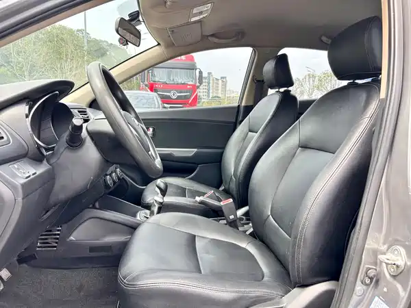 Kia K2 2014