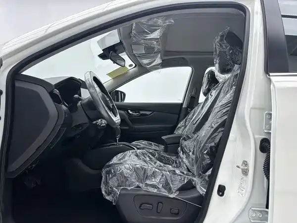 Nissan X-Trail 2025