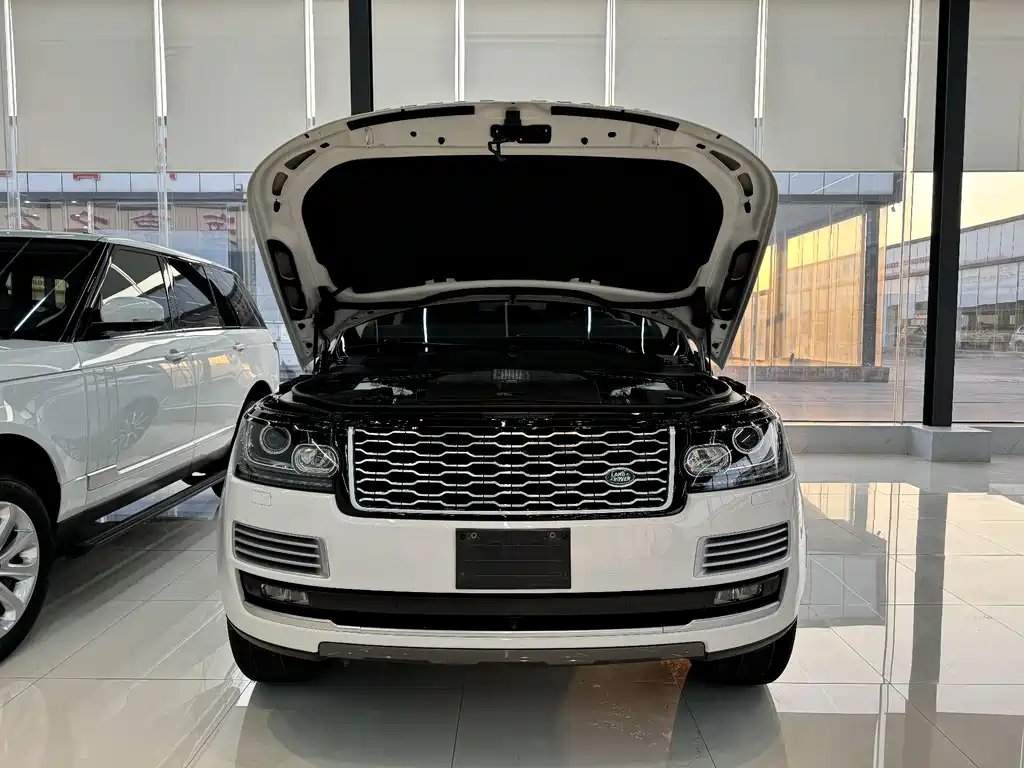 Land Rover Range Rover 2018 — фото 15