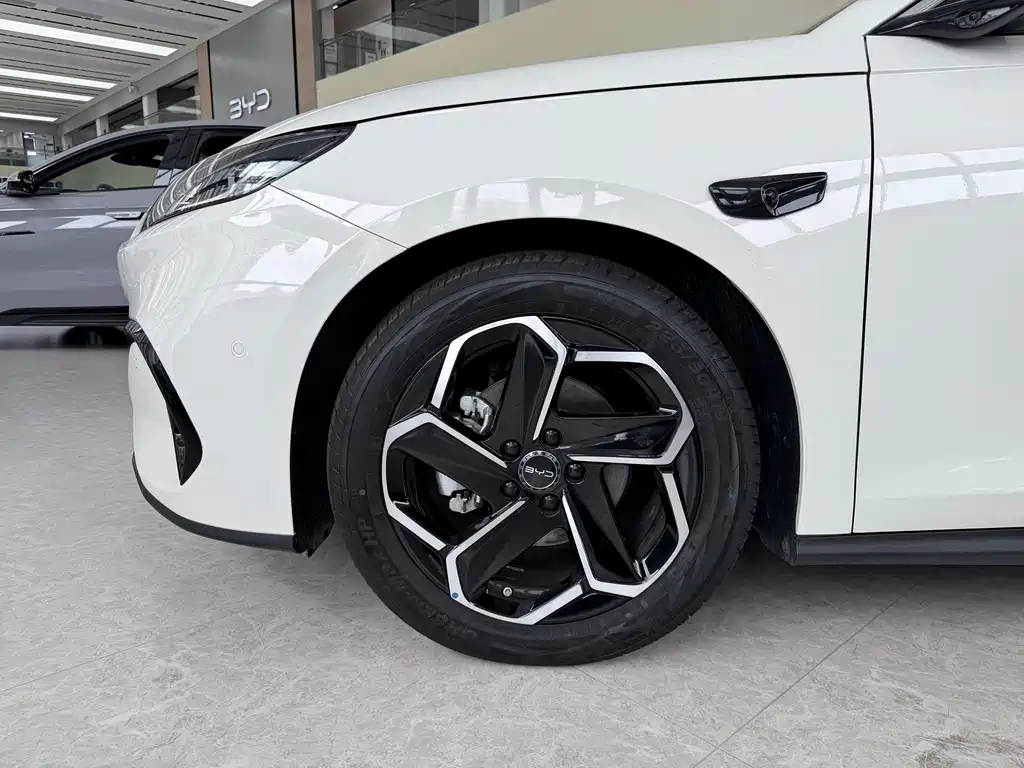 BYD Seal 06 DM-i Wagon 2025 — фото 8