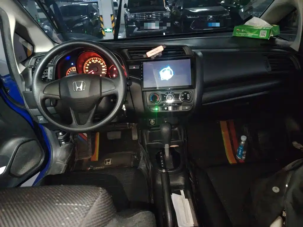 Honda Fit 2018 — фото 10