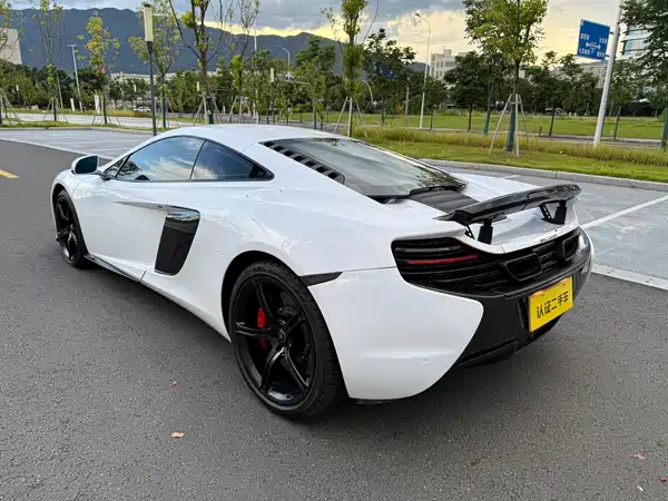 McLaren 650S 2016