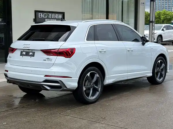 Audi Q3 2022