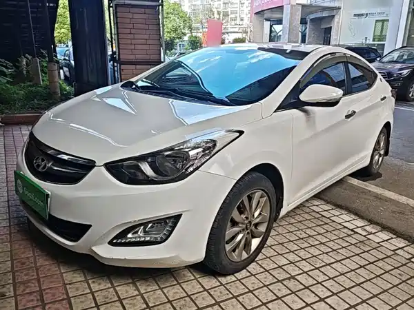 Hyundai Elantra Langdong 2015