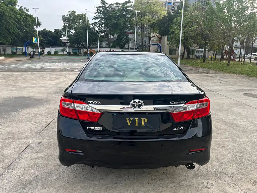 Toyota Camry 2014 — фото 6