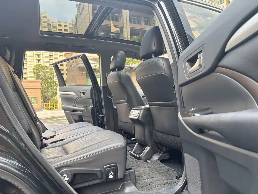 Toyota Highlander 2019 — фото 13