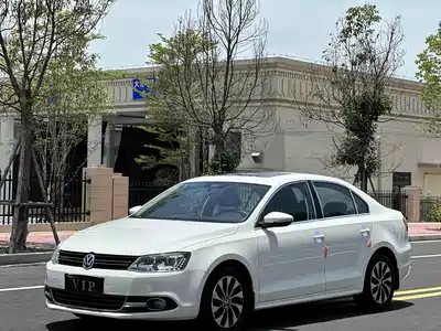 Volkswagen Sagitar 2014