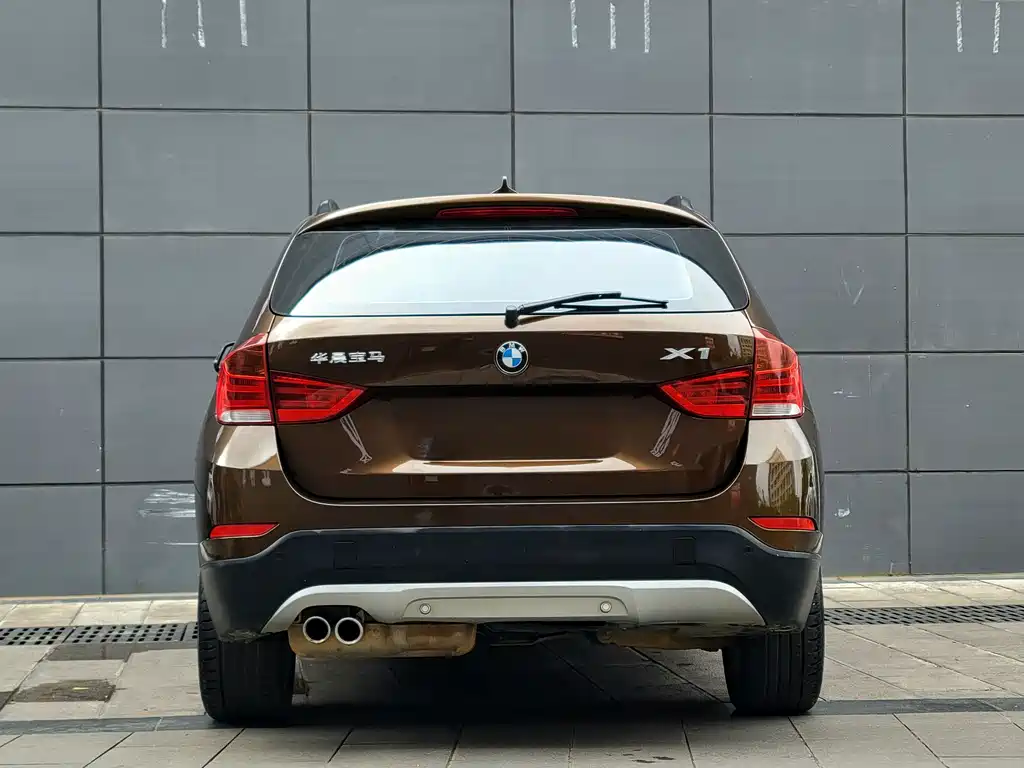 BMW X1 2015 — фото 8