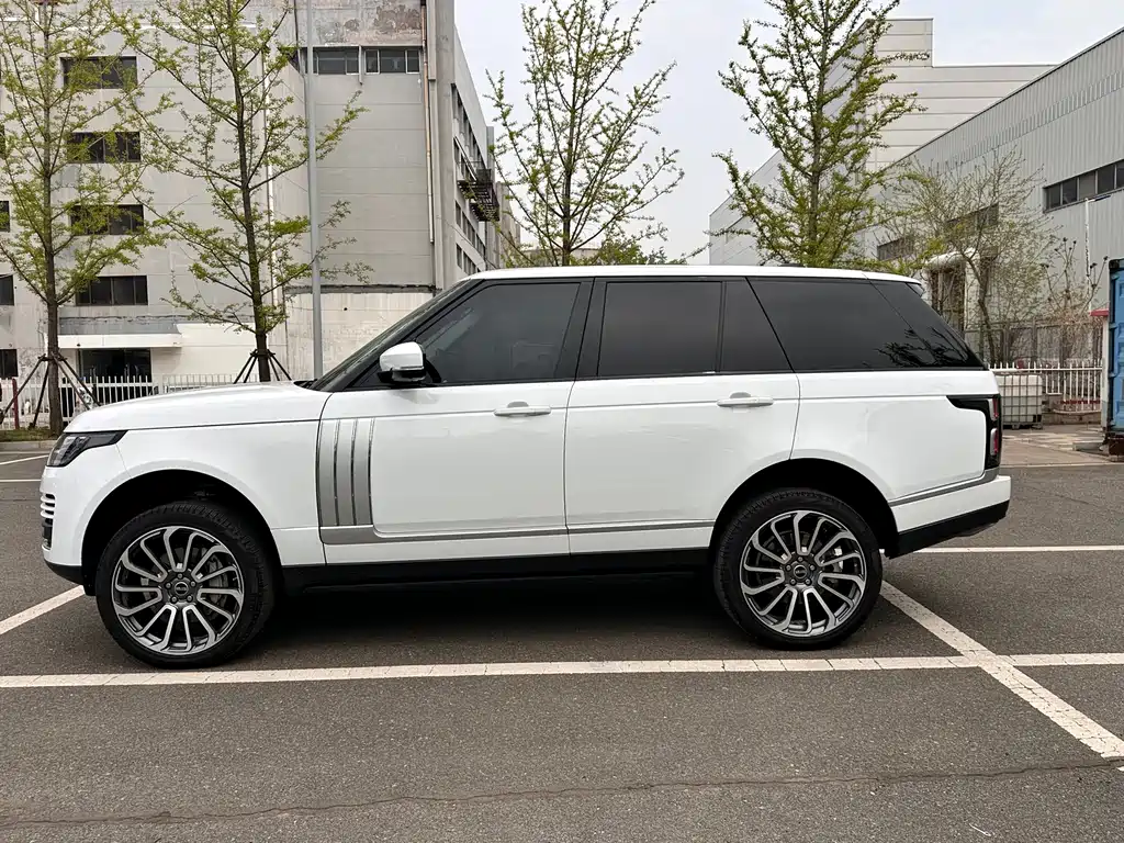 Land Rover Range Rover 2020 — фото 11